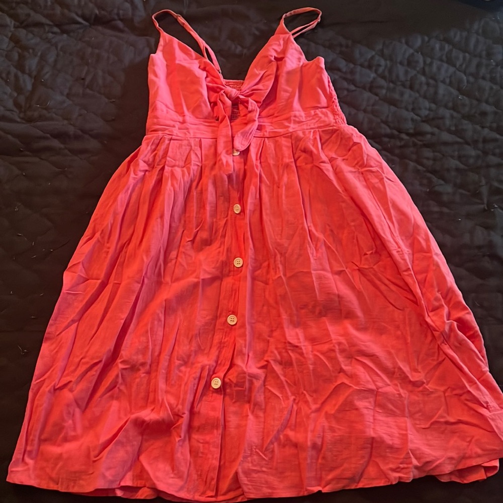 Woman’s pink dress like new! Size medium brand name Fancyinn!